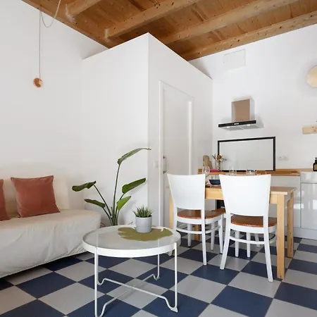 Blue Oasis Apartment
